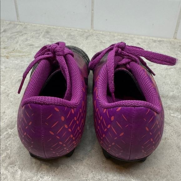 Adidas Black and Pink Athletic Cleats Soccer shoes. Size 12k - Picture 2 of 6